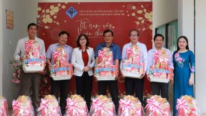 Quà Tết công đoàn in logo